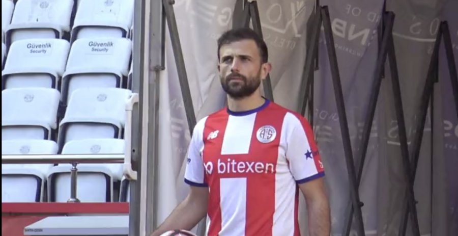 Zyrtare: Admir Mehmedi transferohet te klubi turk, Antalyaspor