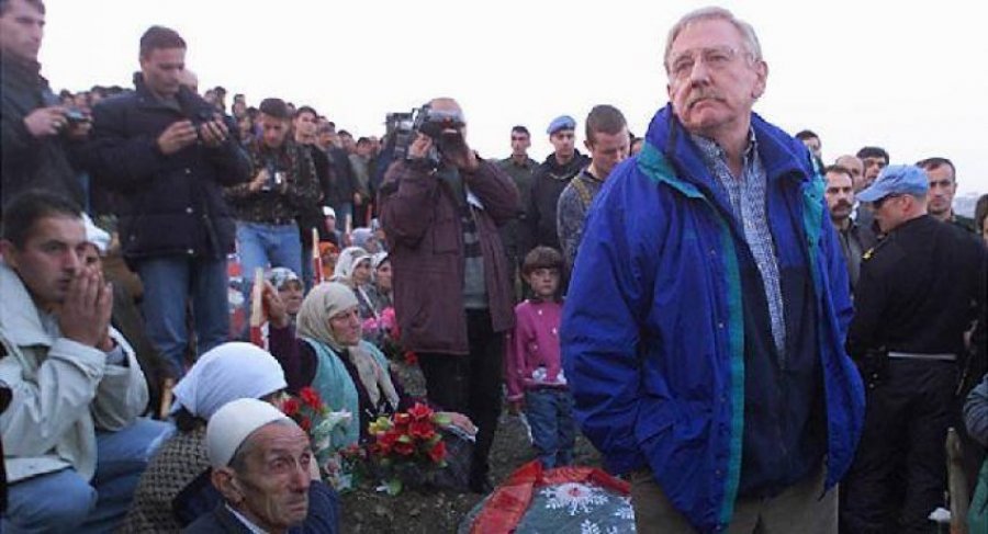 Walker: Përkujtimi i Masakrës së Reçakut shmangej nga komuniteti ndërkombëtar, por kjo tani ka ndryshuar
