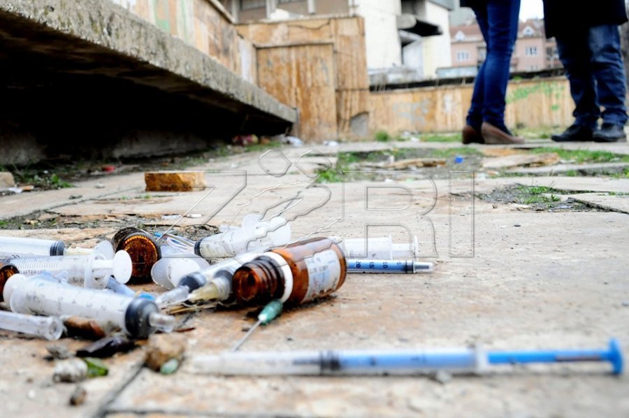 Droga e fajdeja problem në Kosovë  Hoxha me thirrje për luftimin e tyre