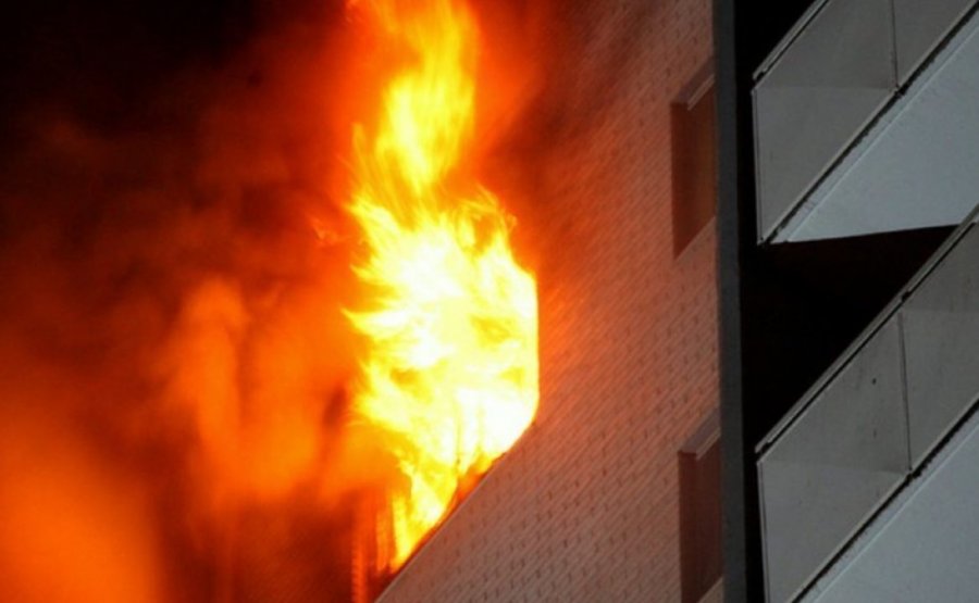 Përfshihet nga flakët një banesë në Tiranë, vdes një grua