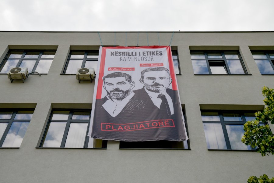 Dugolli e Kastrati shpallen plagjiatë, u ndalohet mentorimi i temave të diplomës