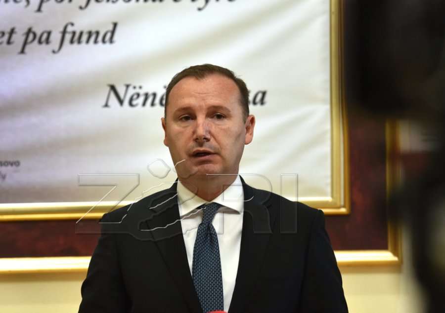 Zemaj: Gjuetia qeveritare po vazhdon me largimin nga puna të personelit shëndetësor