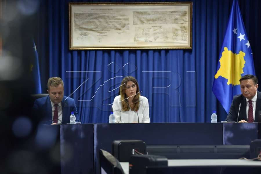 Haxhiu: Vetingu s’ka të bëjë me emra të përveçëm, pres të takohem edhe me opozitën