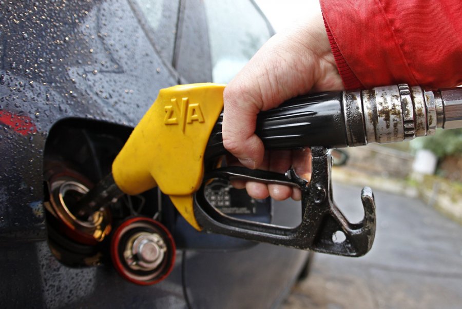 Maqedonia ul akcizën e naftës për 7 centë  ndërsa të benzinës për 4 centë