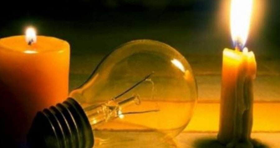 Zvicra njofton ndaljen e energjisë elektrike