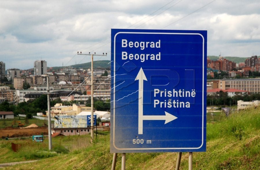Analistët: Brukseli t’i bëjë trysni Serbisë për njohjen e Kosovës