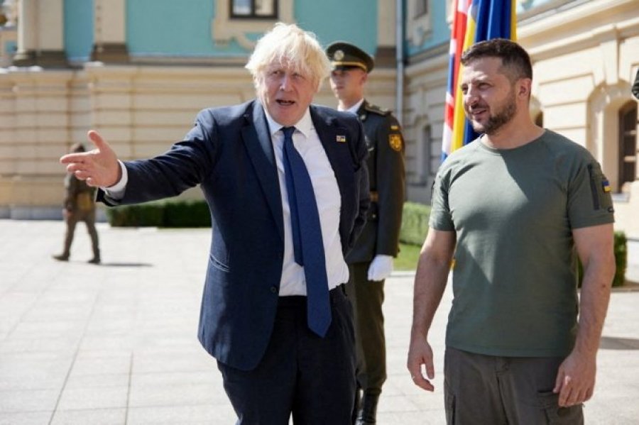 Klitschko i jep titullin ‘qytetar nderi’ i Kievit ish-kryeministrit britanik Boris Johnson