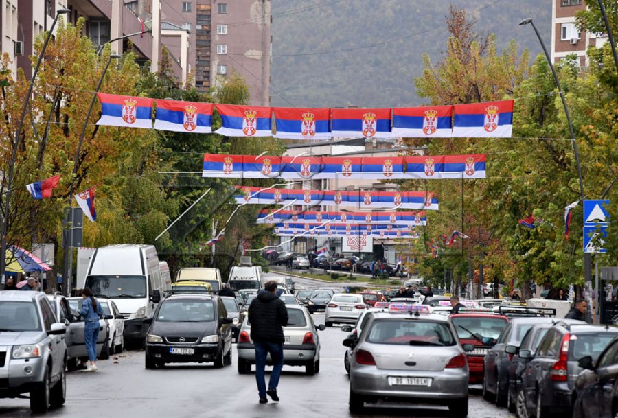 Qeveria thotë se bën dialog me serbët, por jo publikisht
