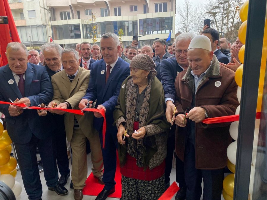 Për Ditën e Flamurit, Komuna e Lipjanit përuron objektin e ri