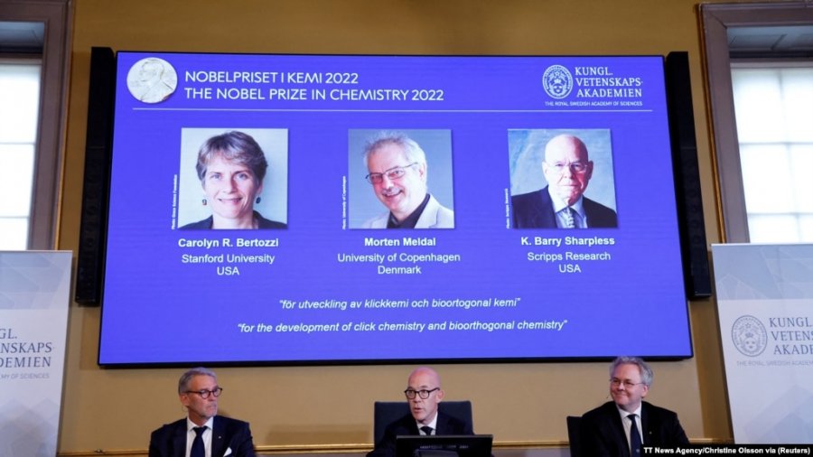 Tre shkencëtarë ndajnë çmimin Nobel për Kimi