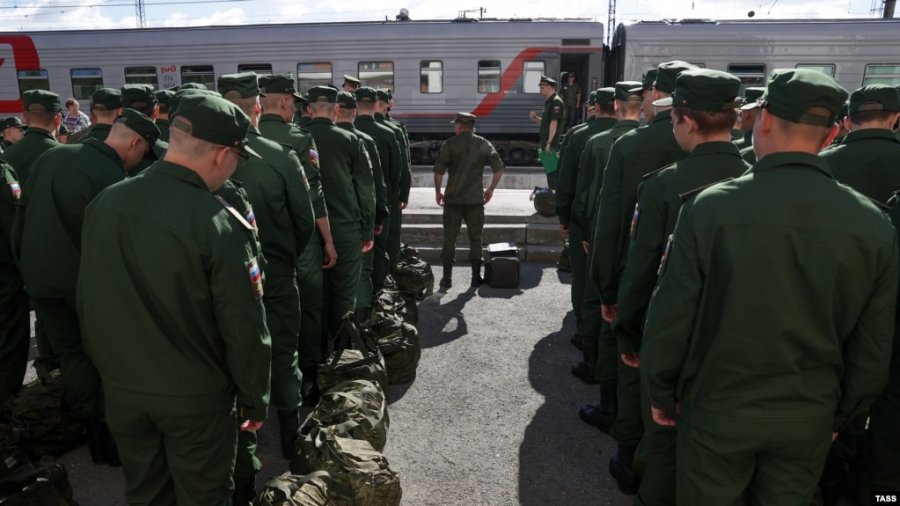 Rusia: Brenda një dite, 10.000 vullnetarë për luftën në Ukrainë