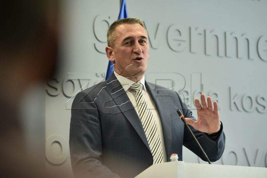 Rashiq: Shumë shpejt do të hiqet vendimi për ndalimin e mallrave serbe