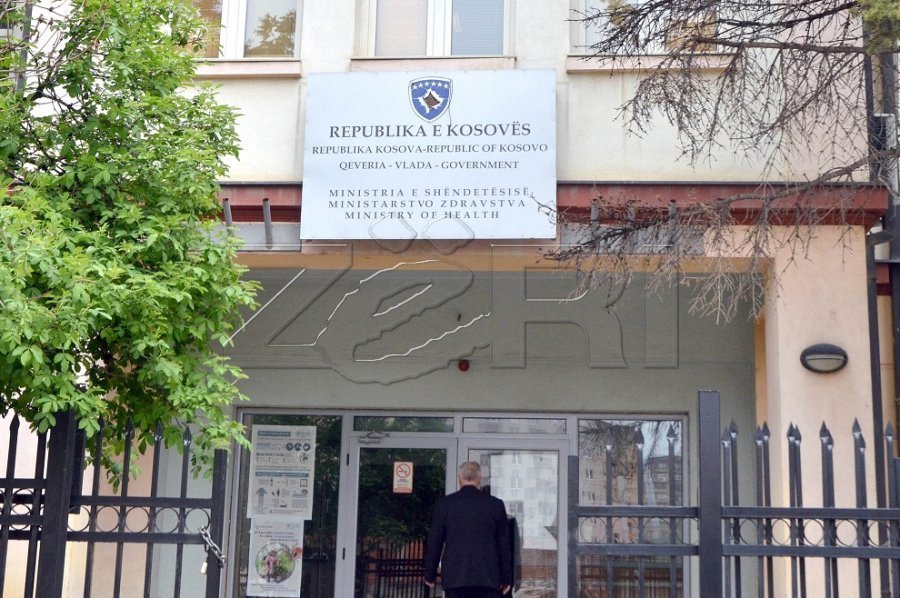 U premtua brenda dy muajsh  konkursi për specializime ende pa datë