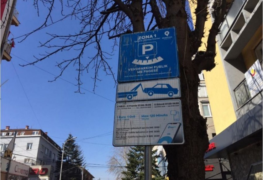 Zgjatet orari i parkingut me pagesë në Zonën 1 të Prishtinës