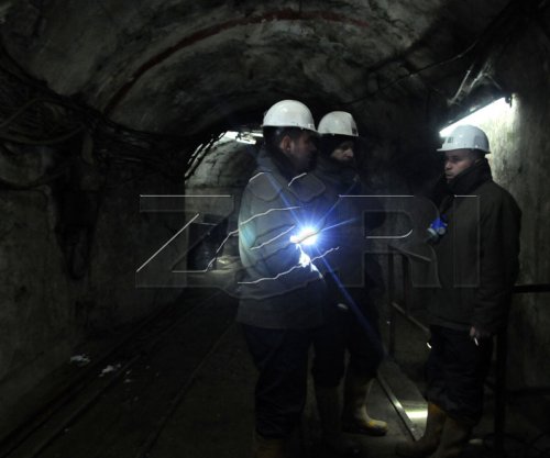 Tre minatorë arrijnë të dalin nga miniera e Trepçës, 60 mbesin ende të ngujuar