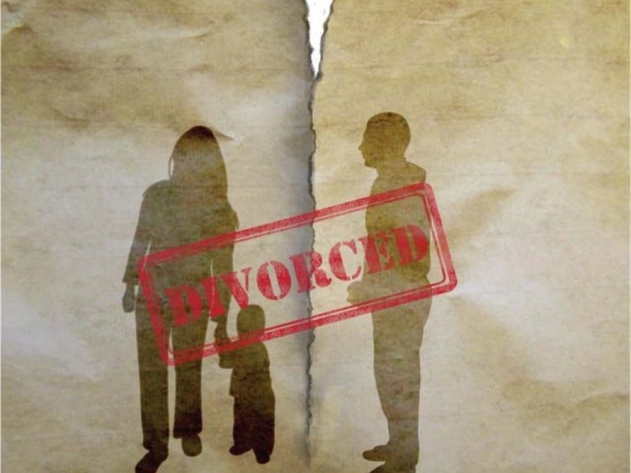 Rritet dukshëm numri i shkurorëzimeve në Kosovë, 953 raste në vetëm shtatë muaj
