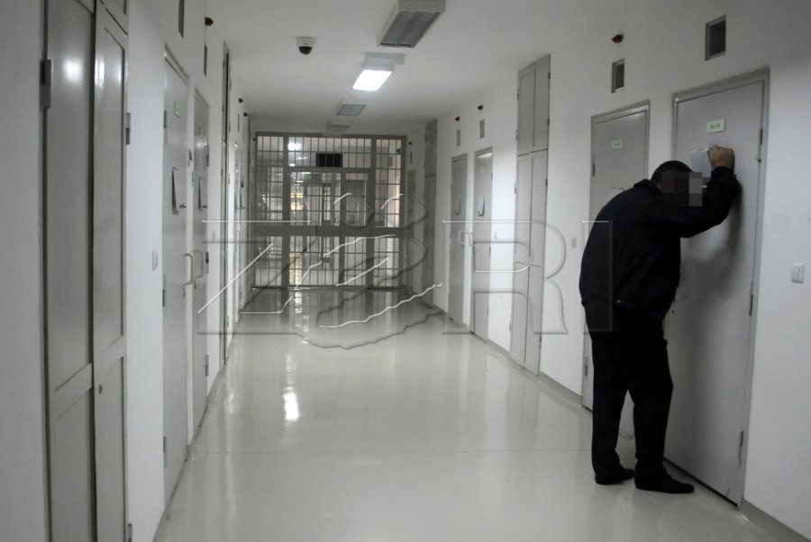 Prishtinë: Një burrë dënohet me mbi tre vjet burgim për planifikimin e sulmeve kundër komunitetit LGBT