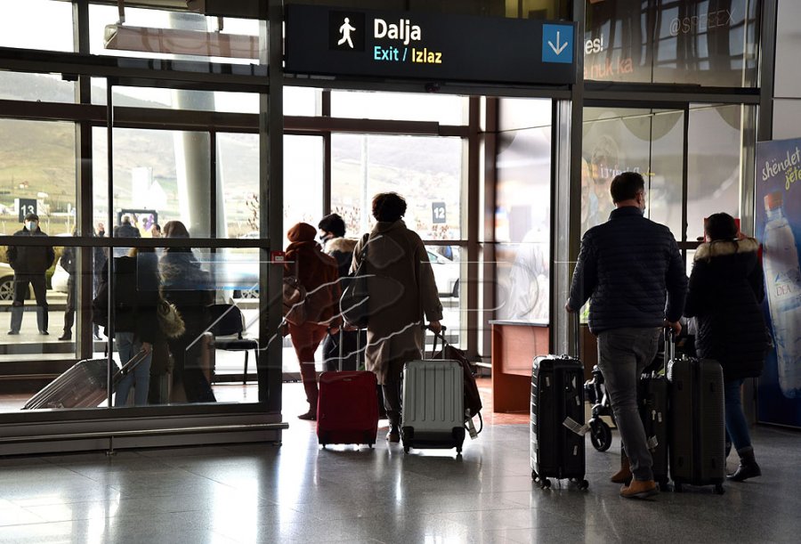 Moti i lig, dje u anuluan gjashtë fluturime nga aeroporti “Adem Jashari”