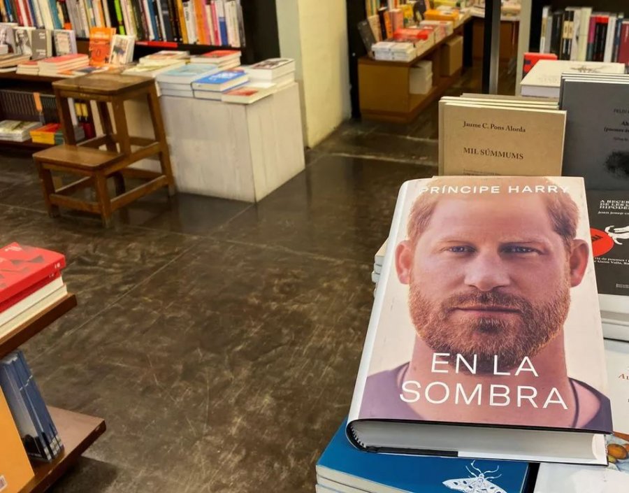 Del zyrtarisht në shitje libri i Princit Harry
