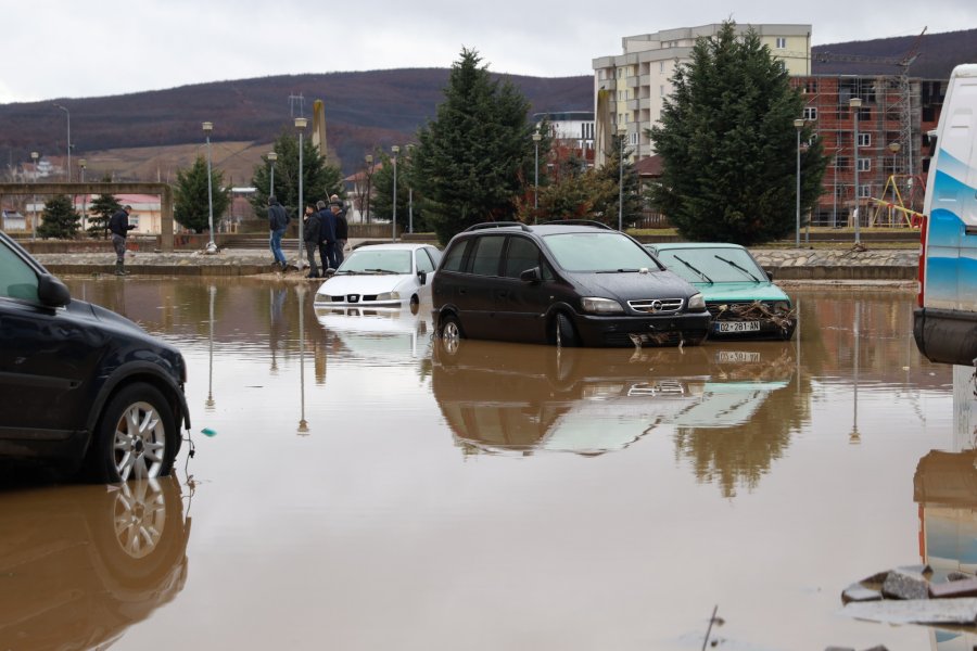 Musliu për vërshimet: Komunat e prekura po neglizhohen, ka rrezik për shpërthim të epidemisë