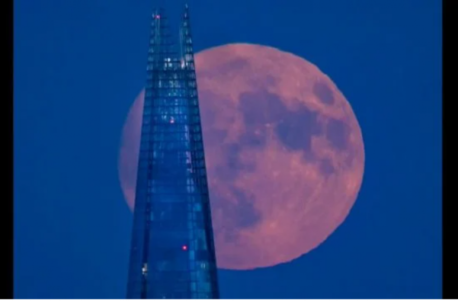 Superhëna në foto, fenomeni spektakolar ndriçon qiellin në gjithë botën