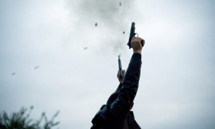 Gjuajti me armë zjarri në një dasmë, arrestohet 24-vjeçari në Gjilan