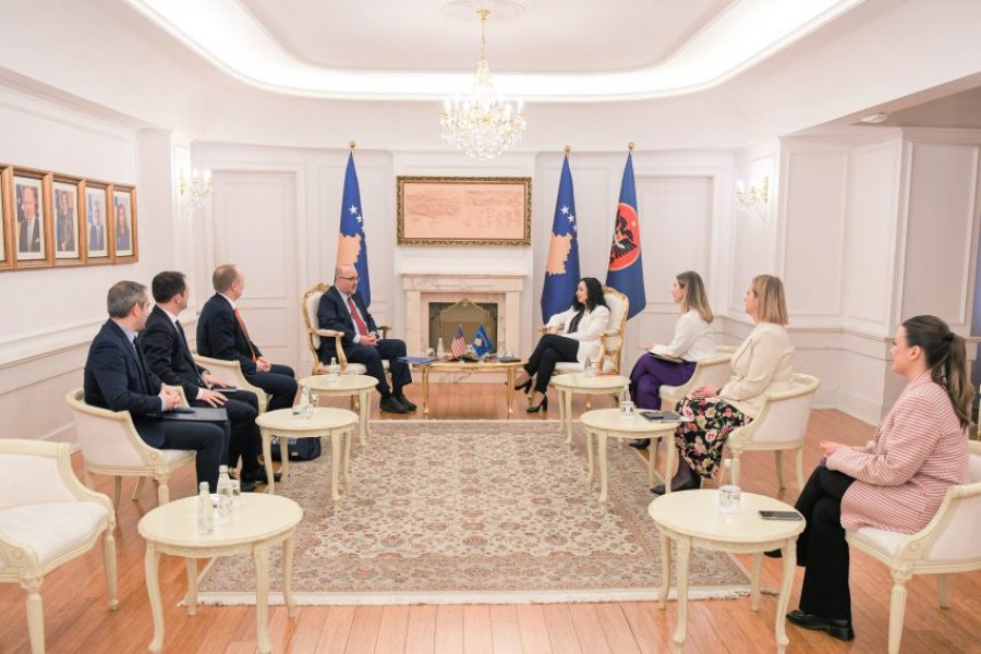 Osmani falënderon American Councils dhe KAEF-in për mbështetjen ndaj studentëve kosovarë