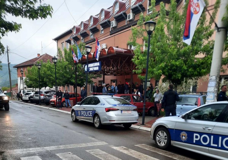 Bislimi thotë se kryetarët e komunave në veri kanë për obligim ta nisin punën menjëherë