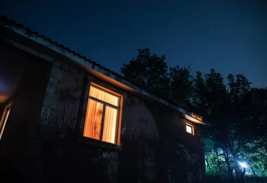 Sulmi ndaj familjes Muharremi në Medvegjë, Bislimi fton komunitetin ndërkombëtar ta monitorojë situatën