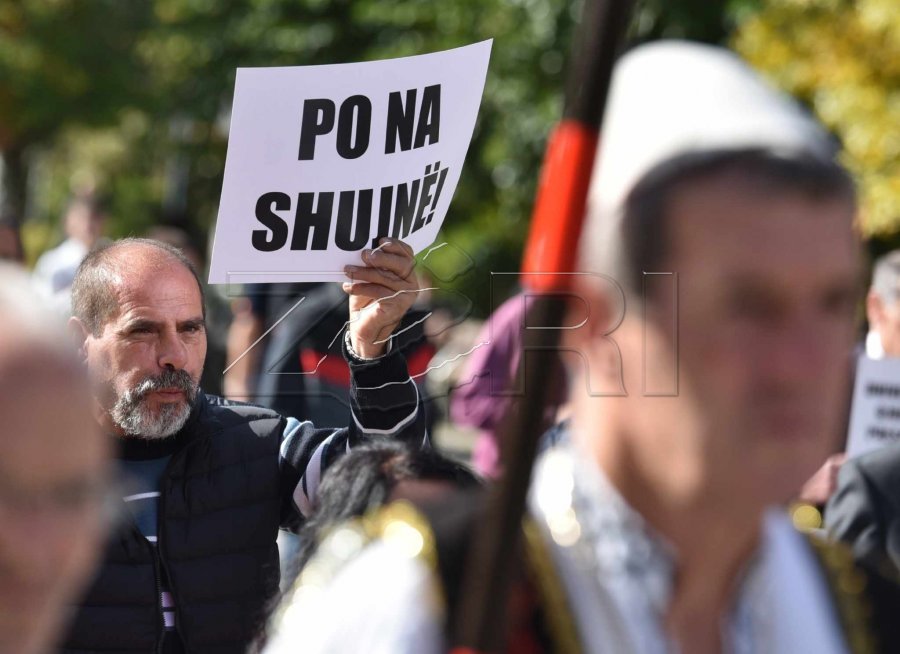 Zulfaj  Serbia i privon shqiptarët nga të drejtat përmes mjeteve administrative