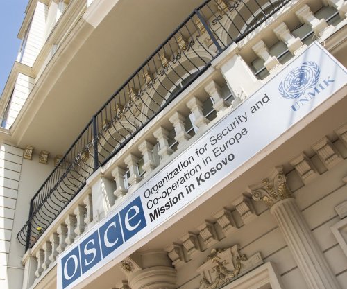 OSBE-ja në Kosovë dënon heqjen e pllakës përkujtimore në Rahovec, kushtuar dy gazetarëve serbë