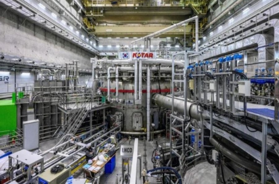 “Dielli artificial” vendos rekord të ri, temperaturë prej 100 milionë gradësh për 48 sekonda