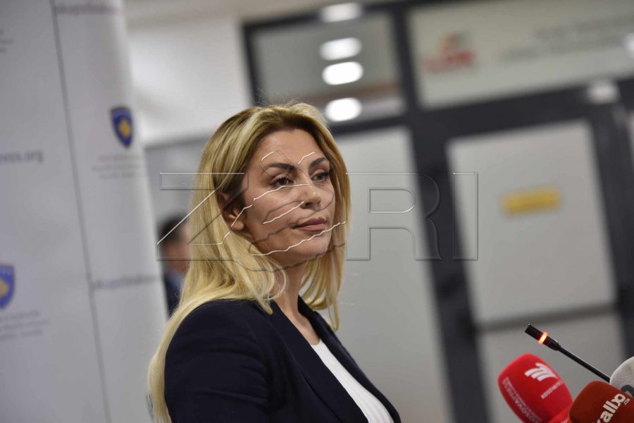 PDK-ja kërkon shtyrjen e seancës konstituive për në orën 17:00, shkak gjykimi në Hagë