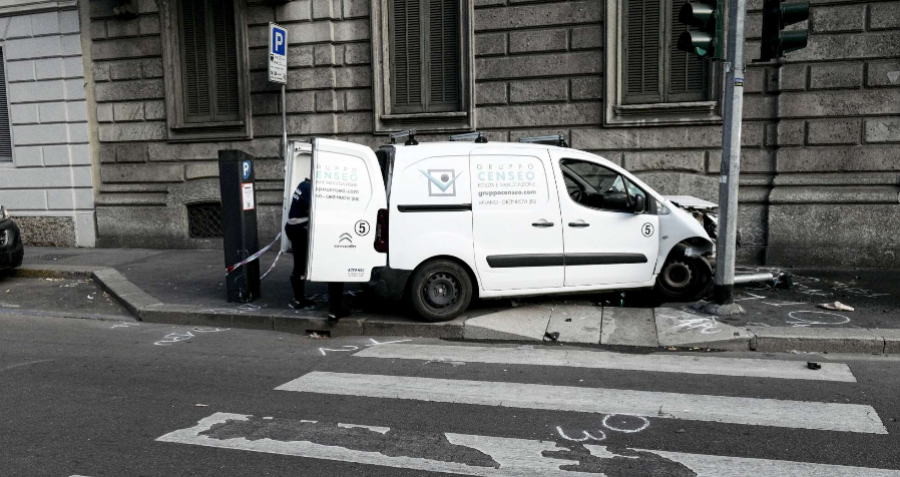 Itali: Makina përplas disa persona, një viktimë dhe tre të plagosur