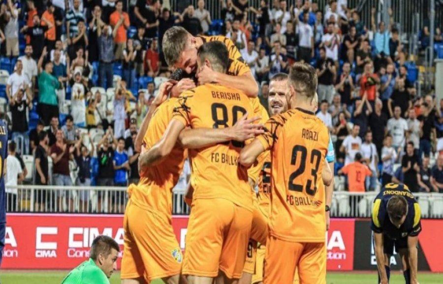 Publikohen formacionet Ballkani-Larne