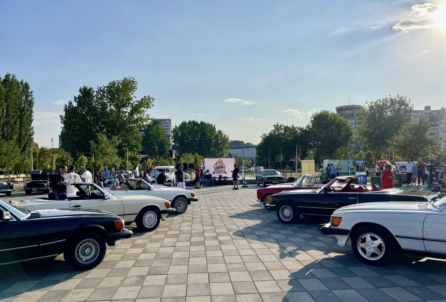 “Old Timer”-at ekspozohen në Gjakovë