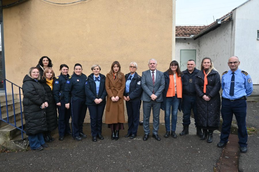 Në stacionin policor në Leposaviq u inaugurua dhoma miqësore për viktimat e dhunës në familje