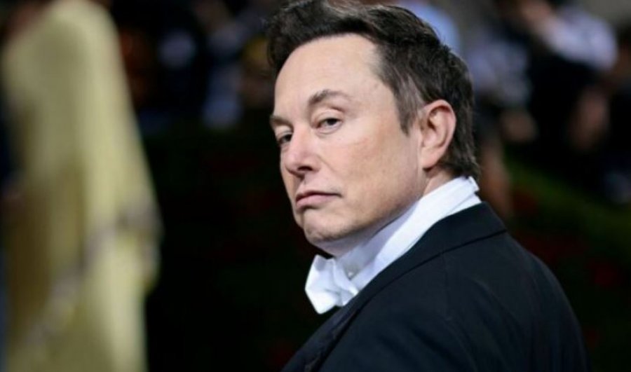 Elon Musk bëhet personi i parë që pasuria i vlerësohet 400 miliardë dollarë