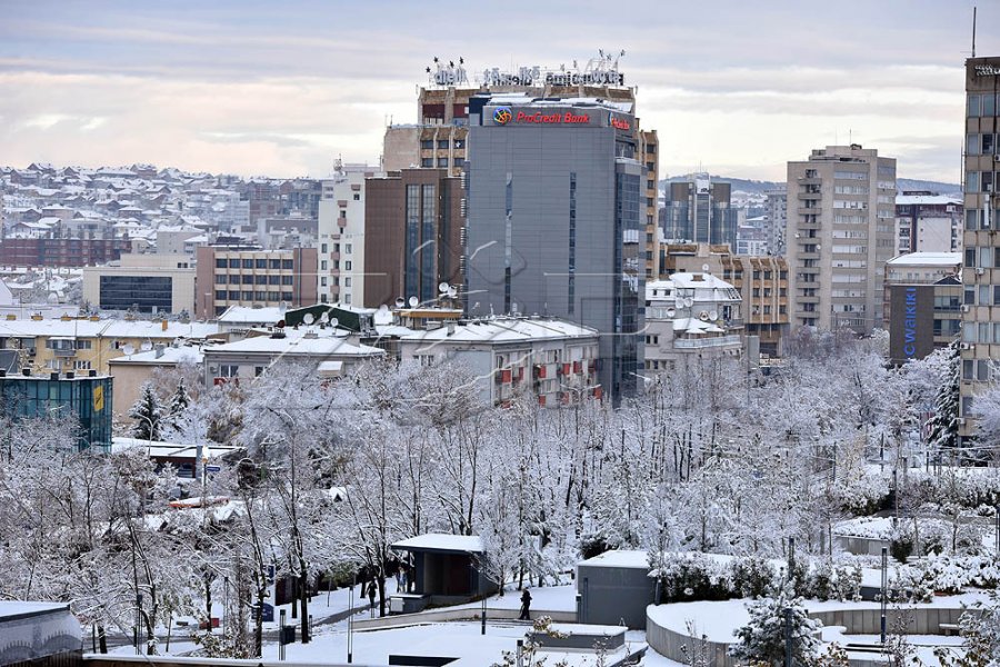 Mot sot, i vranët dhe me fjolla bore