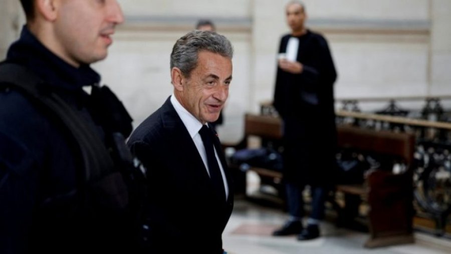 Ish-presidenti francez, Nicolas Sarkozy dënohet me një vit burg