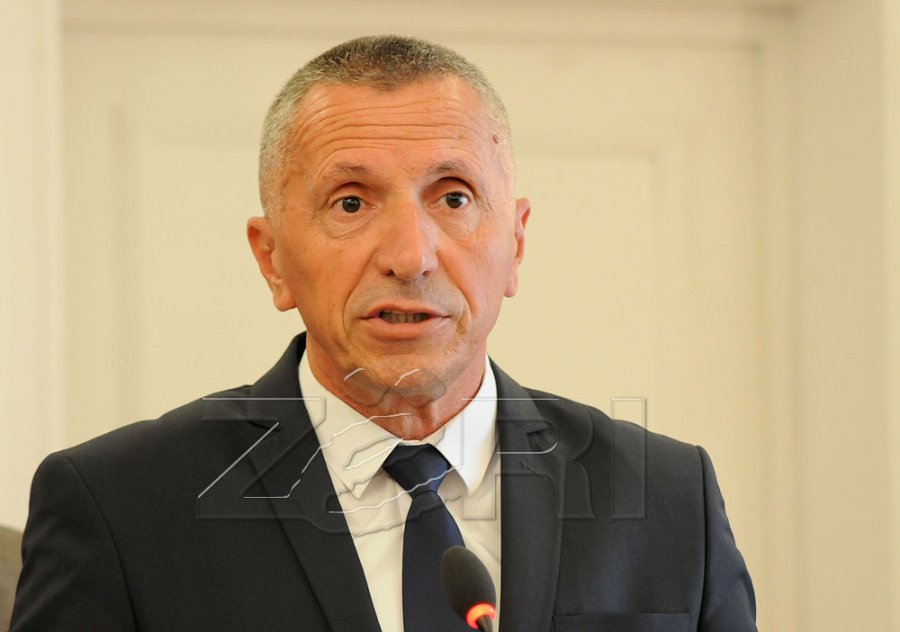 S përkrahet kërkesa e Kamberit për komision të posaçëm për vdekjen e 135 shqiptarëve në armatën jugosllave