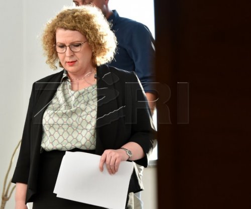 Ministrja Hajdari deklarohet e gjendjes së varfër ekonomike, përkundër pagës prej 1749 euro