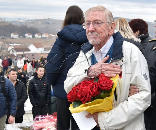 Ambasadori William Walker shpallet “Qytetar i Përjetshëm i Shtimes”
