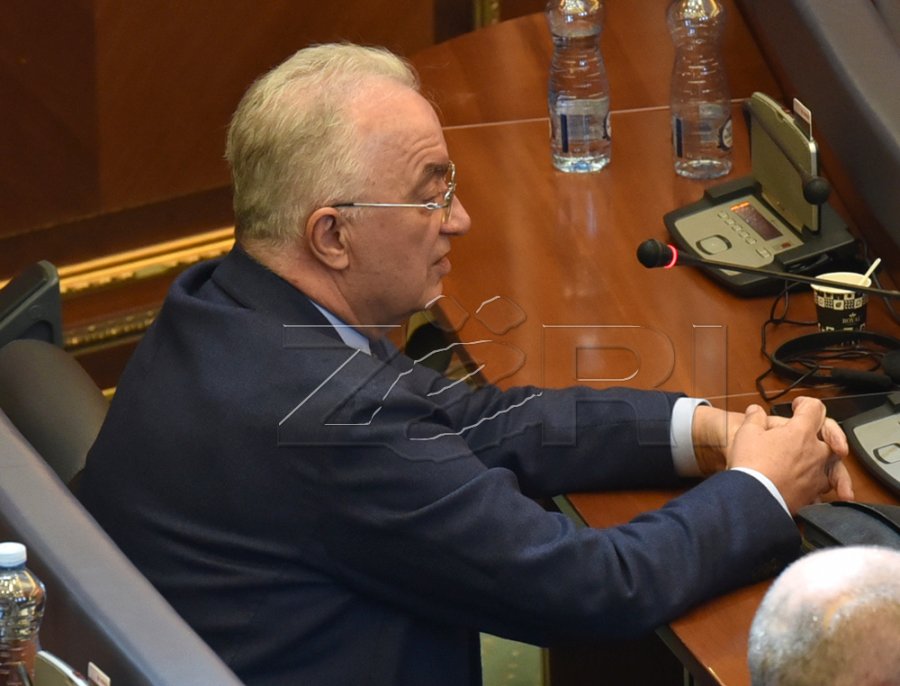Haliti: Inspektorët e LVV-së po kontrollojnë nëse veteranët e luftës po punojnë që t’ua ndalin pensionet