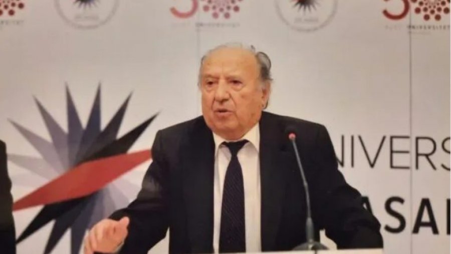 Profesori Behxhet Mustafa nderon veprimtarinë e akademik Feriz Krasniqi