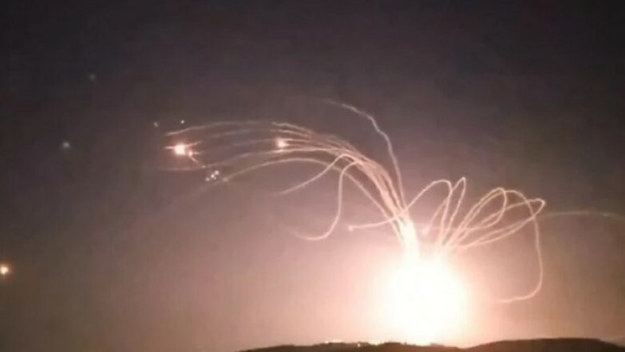 Në përgjigje të vdekjes së pesë civilëve, Hezbollahu lëshon rreth 100 raketa drejt veriut të Izraelit