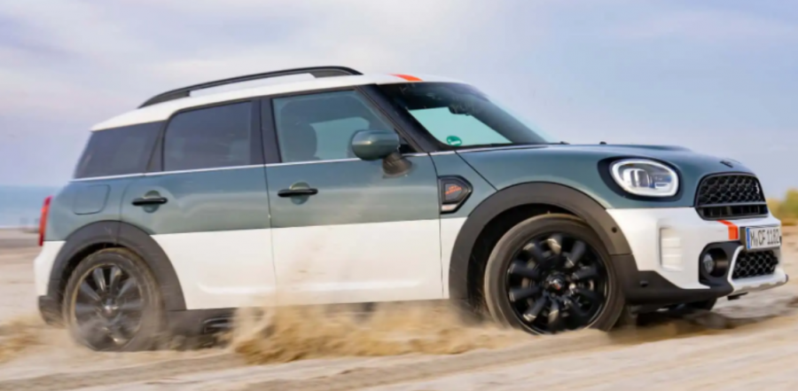 Mini me një SUV për terrene të vështira