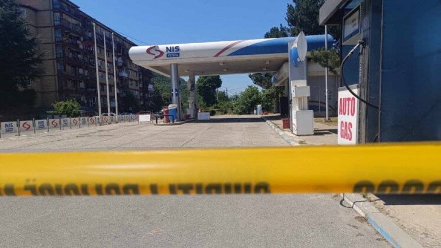 Kush qëndron pas pompave të mbyllura në veri të Kosovës?