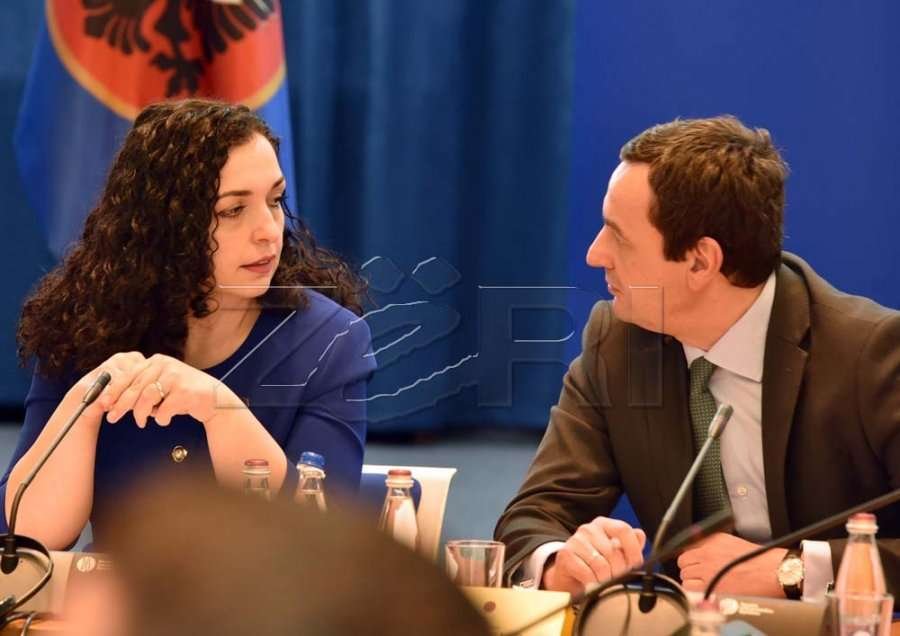 Qytetarët s’i pëlqejnë mosmarrëveshjet mes Qeverisë dhe Presidencës