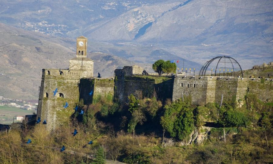 Kalaja e Gjirokastrës, ndalesa “e detyrueshme” e turistëve